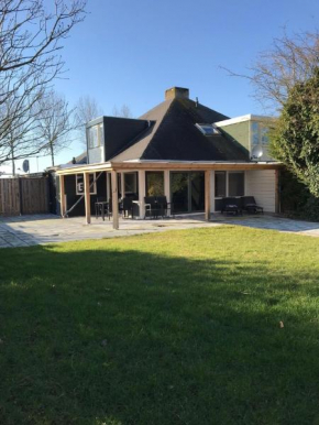 Schönes Ferienhaus mit viel Privatsphäre in einem ruhigen Ferienpark